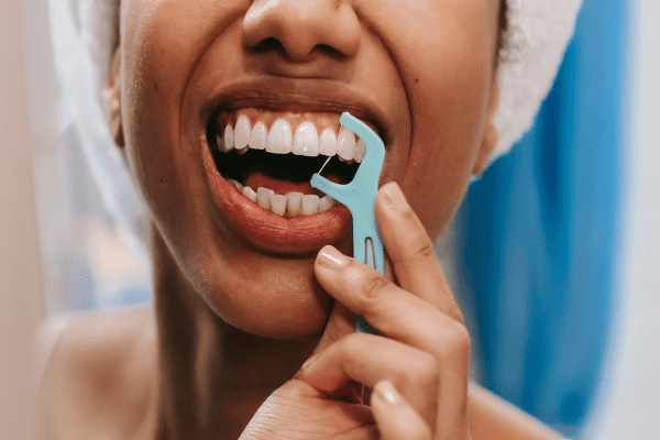 Why Do My Teeth Hurt After Flossing? Understanding and Managing Gum Sensitivity