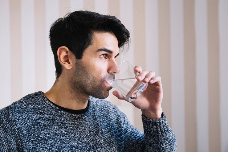 Importance of Hydration for Managing Dry Mouth