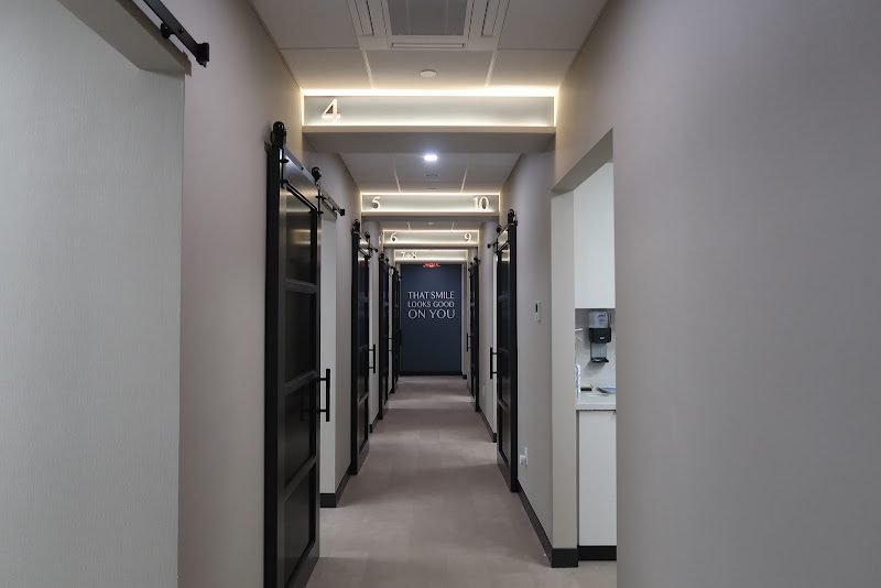 Manhattan Dental Spa: John Vargas DDS, Allison Gordon DMD, & Mitchell Charnas DMD 2