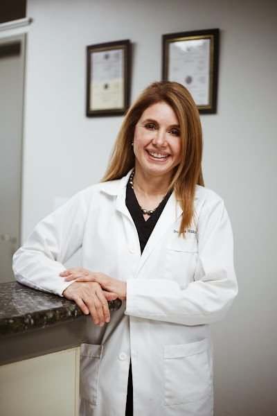 A & A Dental Implant and Cosmetic Center 3