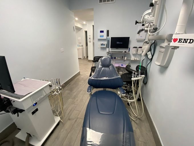 Abe Ancselovics, DDS 3