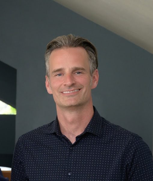 Chammas Tony G DMD, Cosmetic Prosthodontics and Implant Dentistry 3