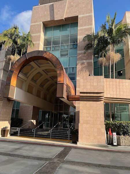 Dr R Bruce McFarlane San Diego Oral Maxillofacial Health Center