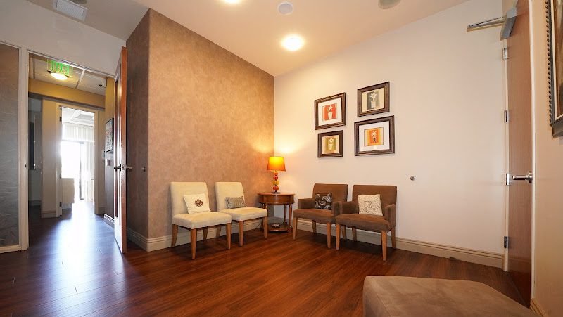 Dr. Brad W. Hunt, DDS 4