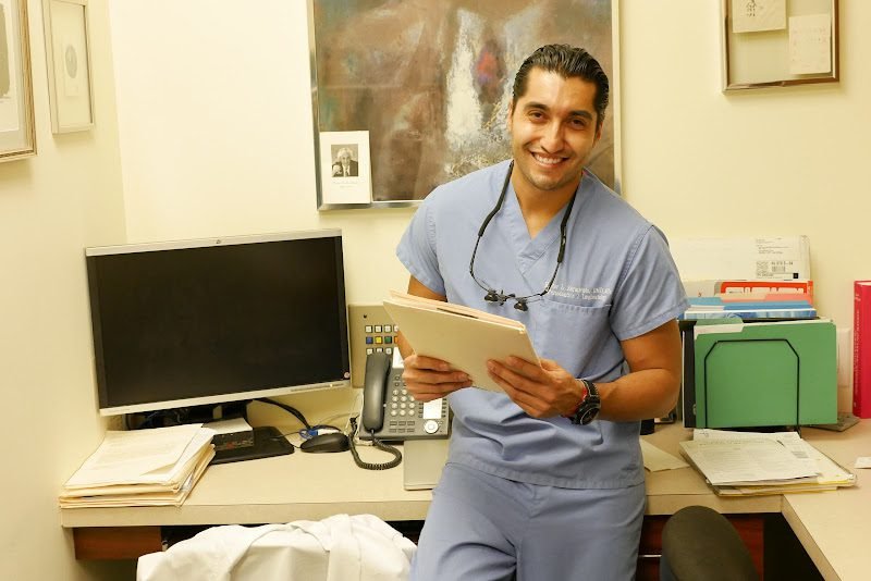 Dr. Hector Sarmiento 2