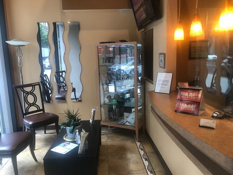 Dr. Sam Lavi Cosmetic and Implant Dentistry