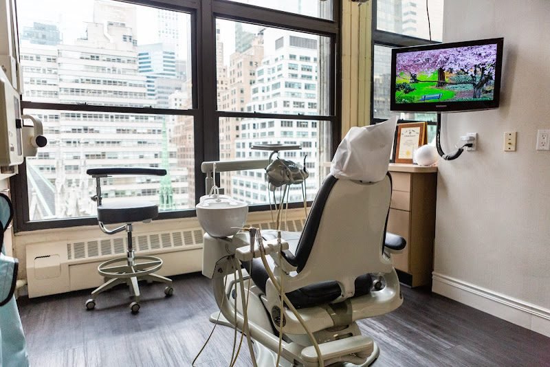 NY Implant Dentistry - Dr. Greg R. Diamond, DDS 2