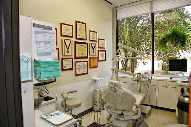 Neal Gittleman DMD, Houston Prosthodontist Specialists 2