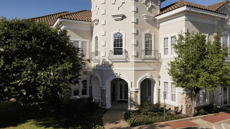 Nuvia Dental Implant Center