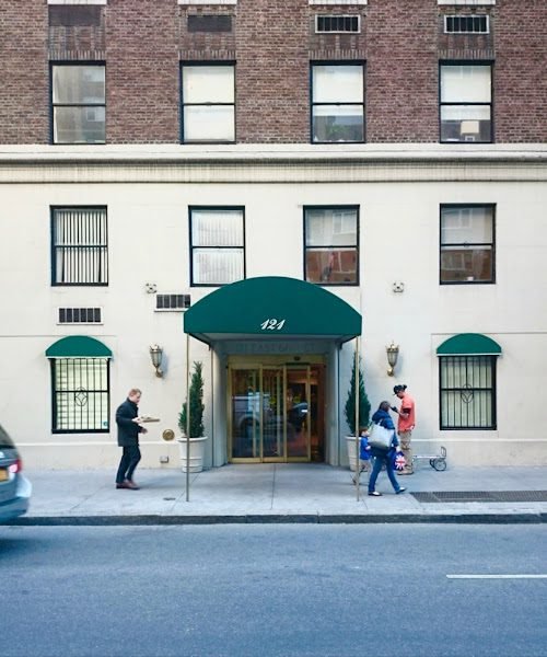 Park East Oral and Maxillofacial Surgery PC 3