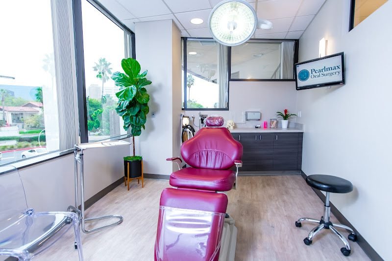 Pearlmax Oral Surgery