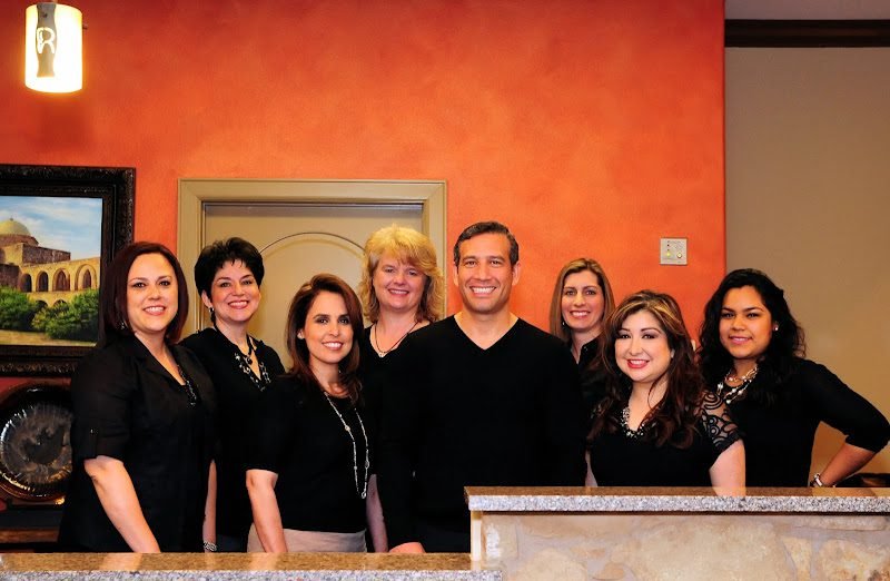 Robert L. Rodriguez DDS