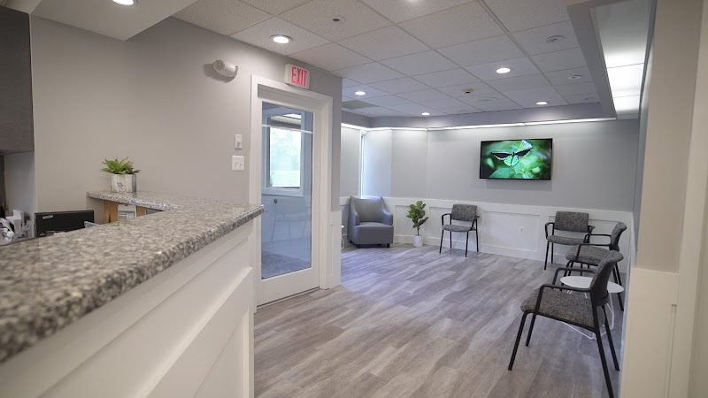 Springfield Endodontics, Drs. Nav Bakshi, Serena Colletti, Francine Cwyk and Mariam Soliman