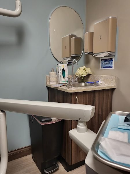 Great Expressions Dental Centers - Riverside 5