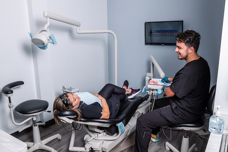 Weekend Dentistry