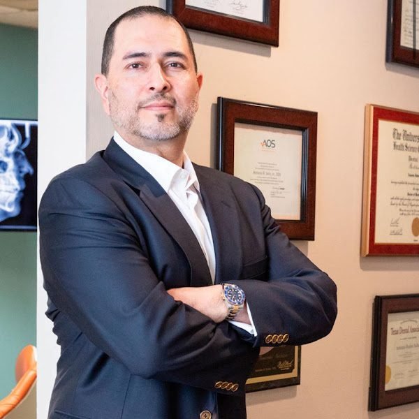 Antonio R. Solis Jr., DDS