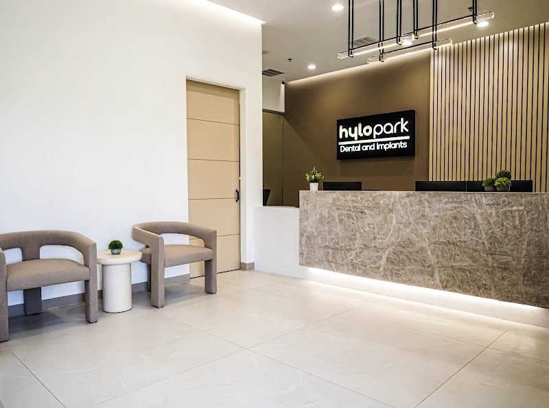 Hylo Park Dental and Implants