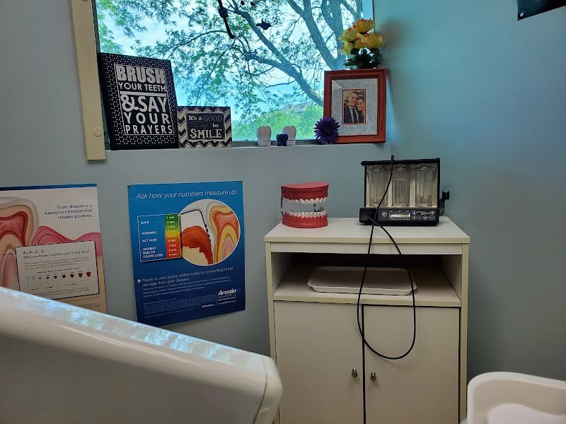 John W. Bailey Jr, DDS