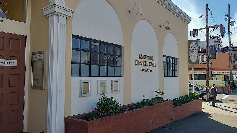 Lakeside Dental Care
