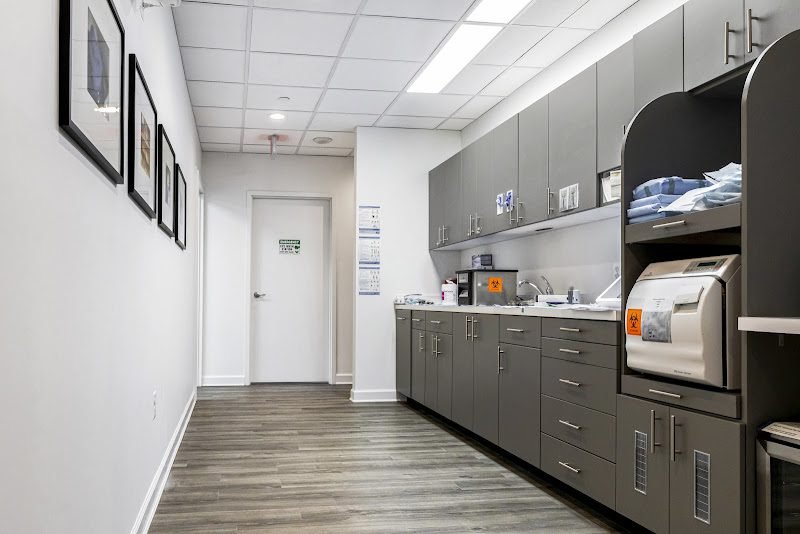 Nuvia Dental Implant Center