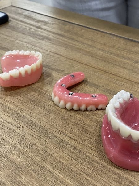 Nuvia Dental Implant Center