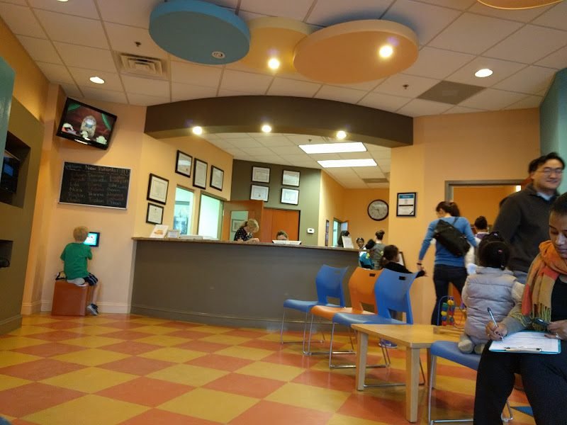 Shiny Chompers Pediatric Dentistry