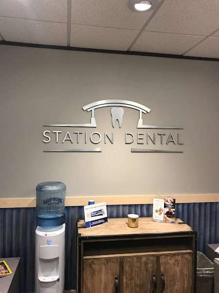 Station Dental Aurora