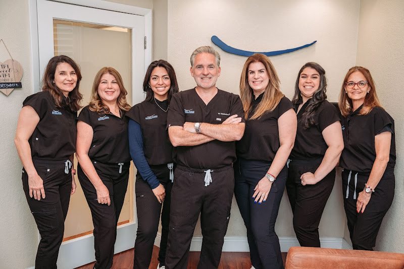 ARTISTIC SMILES | DENTIST IN KENDALL