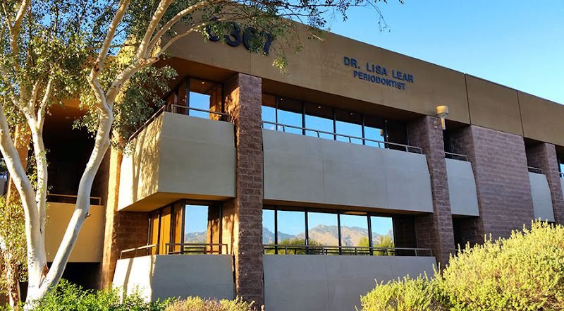 Dr. Lisa Lear