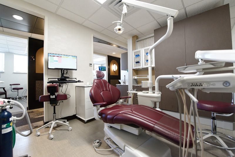 Elegant Dental Implant Center 2