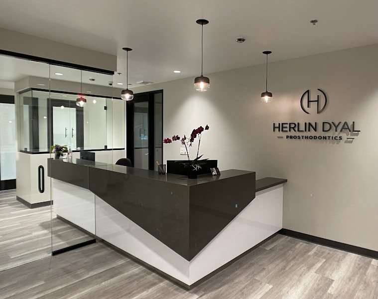 Herlin Dyal Prosthodontics, Dental Implants in Sacramento