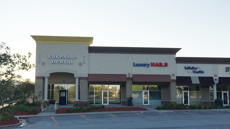 Lakeside Dental