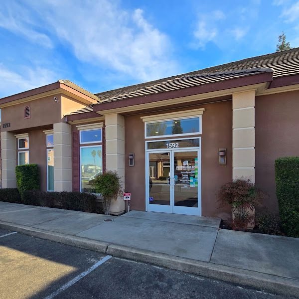 Lovik Mirzaeian DDS | Clovis Dentist