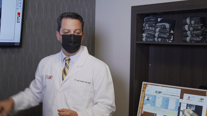 Luis Alcalde, DDS, MDS