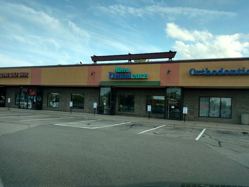 Metro Dentalcare Specialty Center Burnsville - Oral Surgery