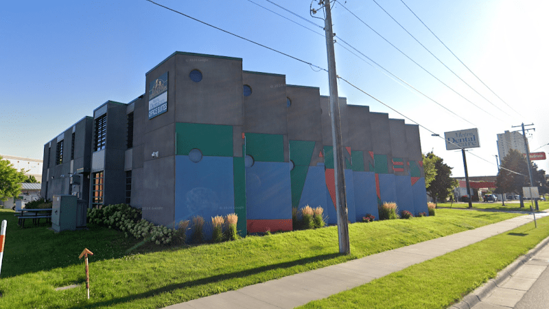 Metro Dentalcare St. Paul Midway