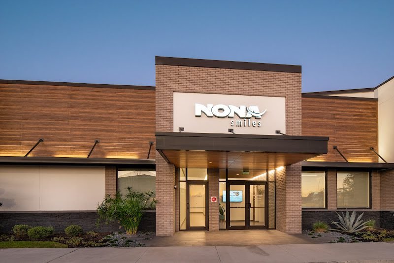 Nona Smiles