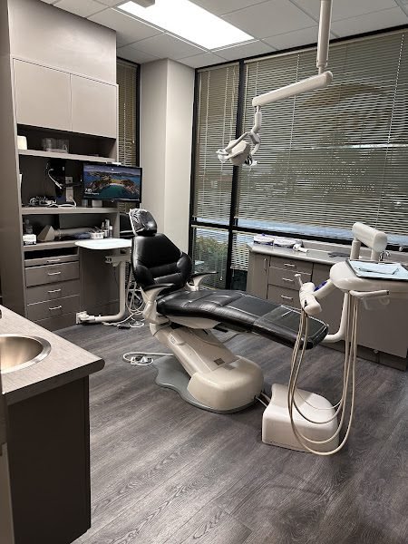 Renew Smiles Dental Implant Center – Overland Park 3