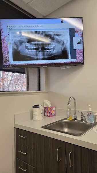 Richard F Moorhouse DDS