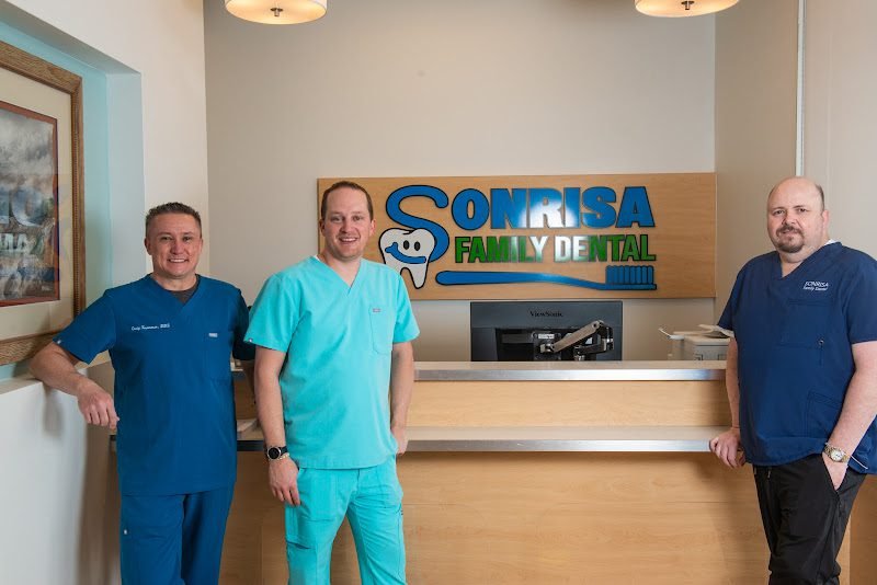 Sonrisa Family Dental