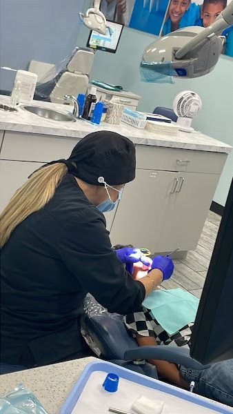 hi-5 Children's Dentistry Orlando