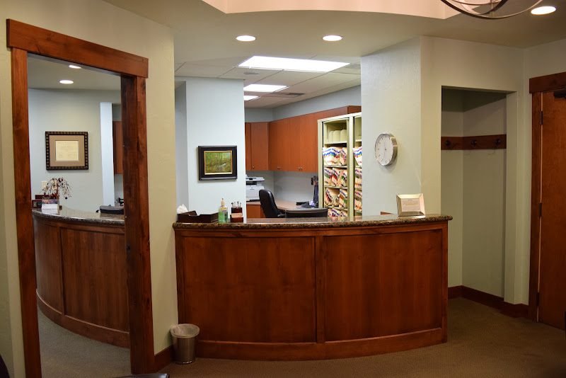 Wasatch Periodontics: Dr. Thunell DMD, Dr. Hegde BDS, MS 2