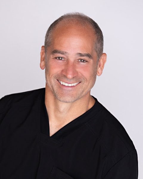 Dr. Edgar Luna, Divine Smiles