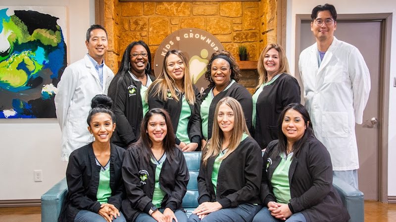 Kids & Grownups Dental of Irving