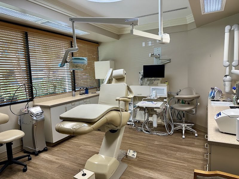 Life Oral Health Periodontics and Implant Surgery 2