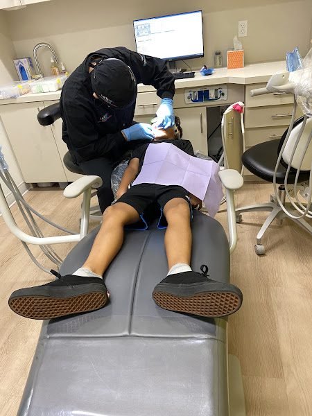 Lollipop Dental - Lake Forest