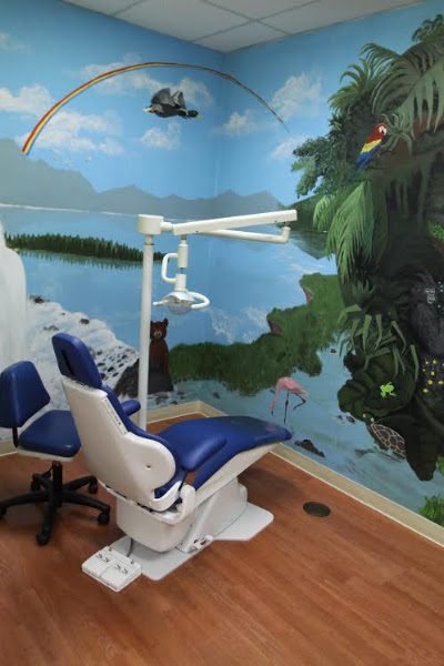 Meshia Azad DDS