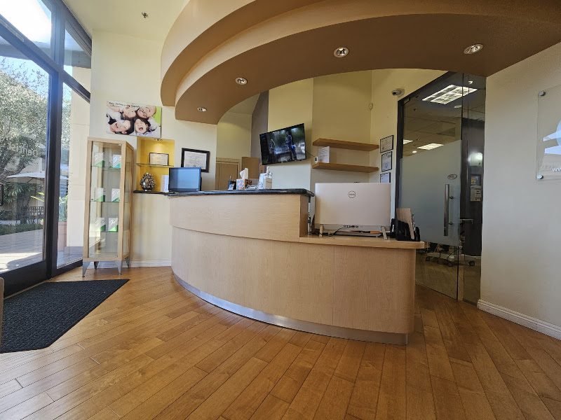 Orange Pro Dentist