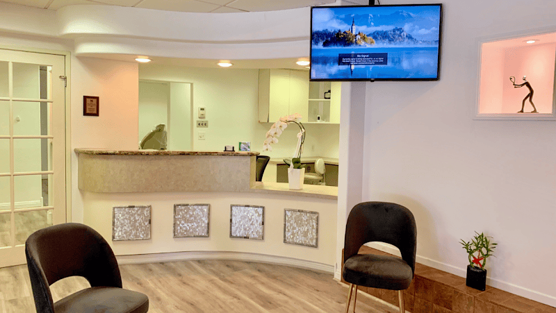 Tustin Endodontics Dr. Farshad Seyedein